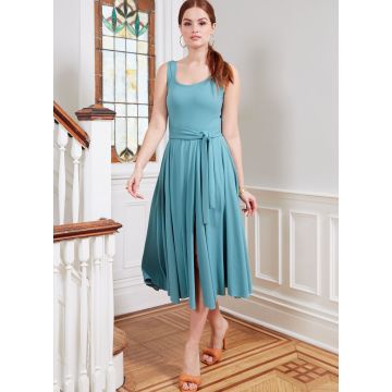 McCall's Sewing pattern 8215 KK